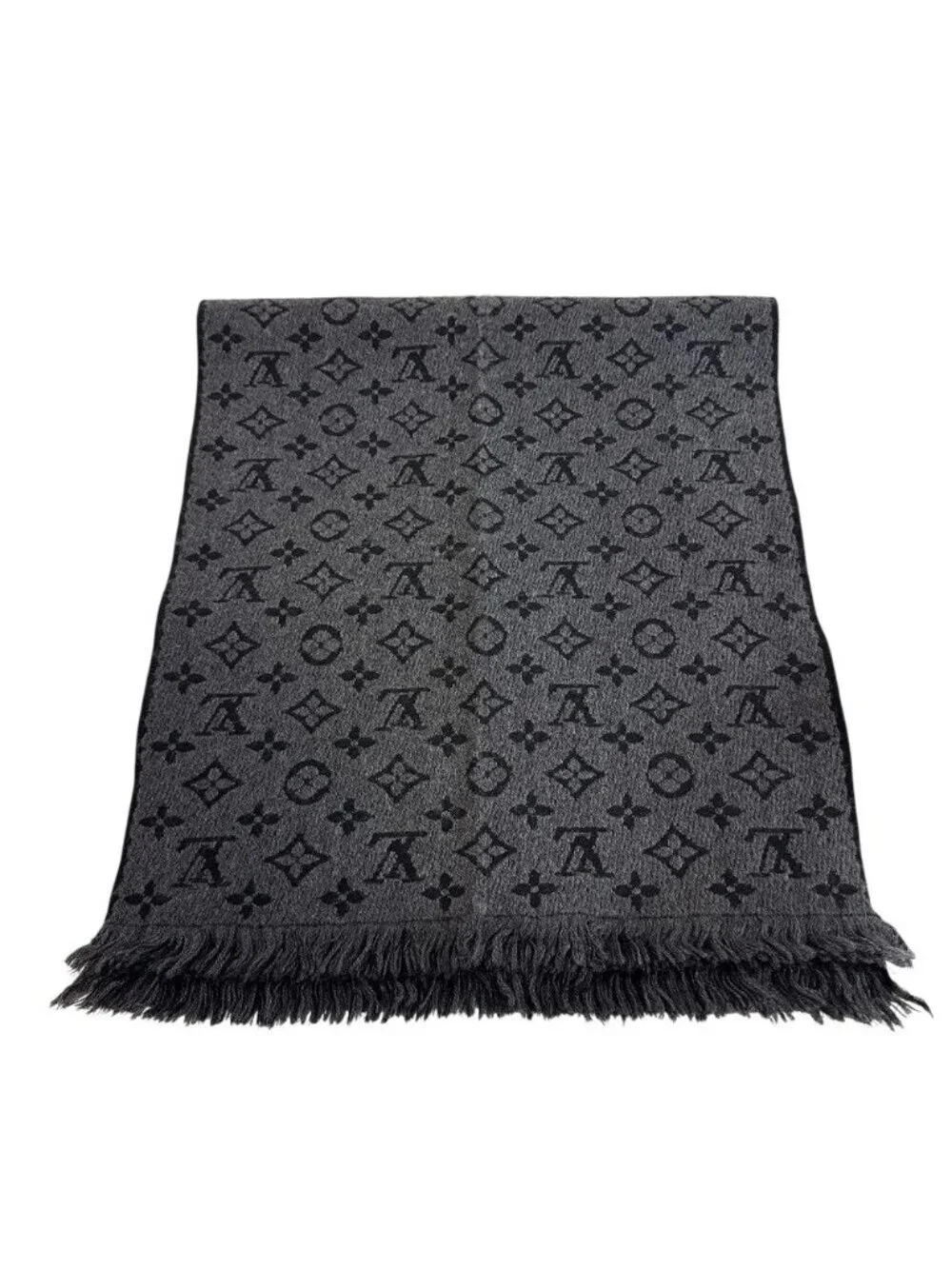 Louis Vuitton Echarpe Monogram Classic Scarf
